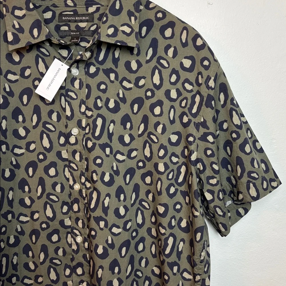 NWT Banana Republic Men's‎ Slim Fit Short Sleeve Button Down Shirt Large Green